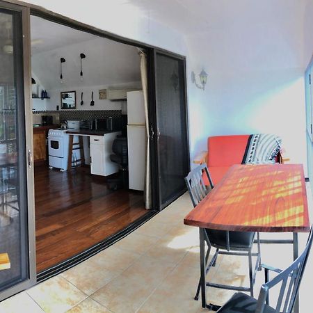 Cockatoo Studio Apartments Мануель-Антоніо Екстер'єр фото